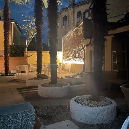 Hotel La Pergola Di Venezia Venedigs Lido