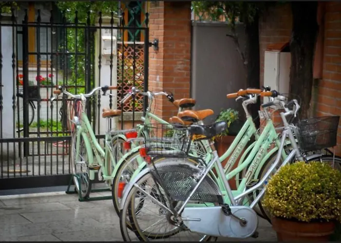 威尼斯拉珀格拉迪酒店 酒店 2*